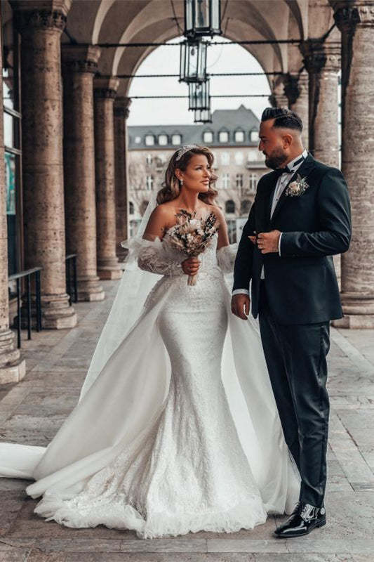 Sweetheart Mermaid Wedding Dress with Lace Bubble Sleeves and Train