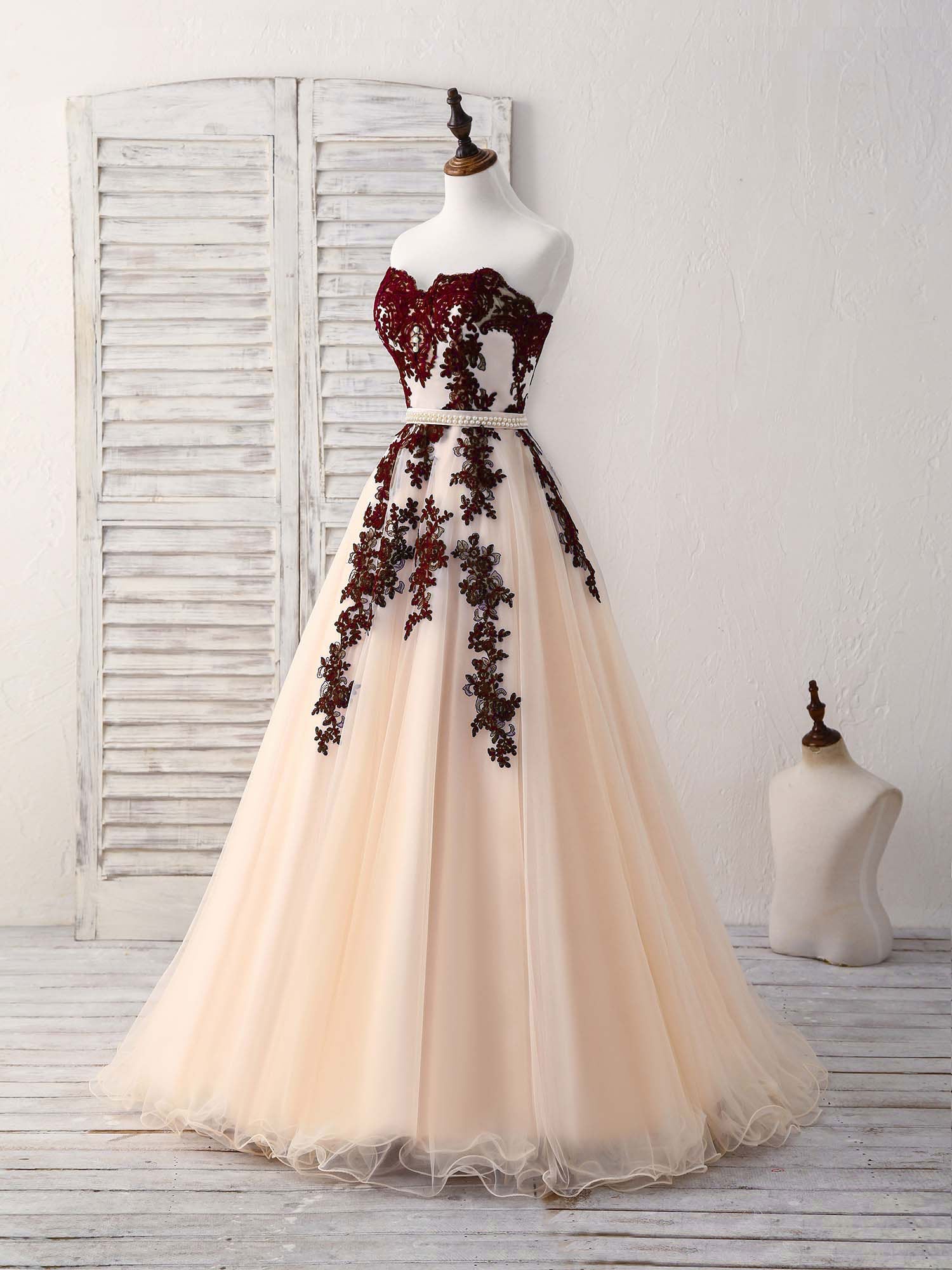 Elegant Sweetheart Tulle Long Prom Dress Burgundy Evening Gown