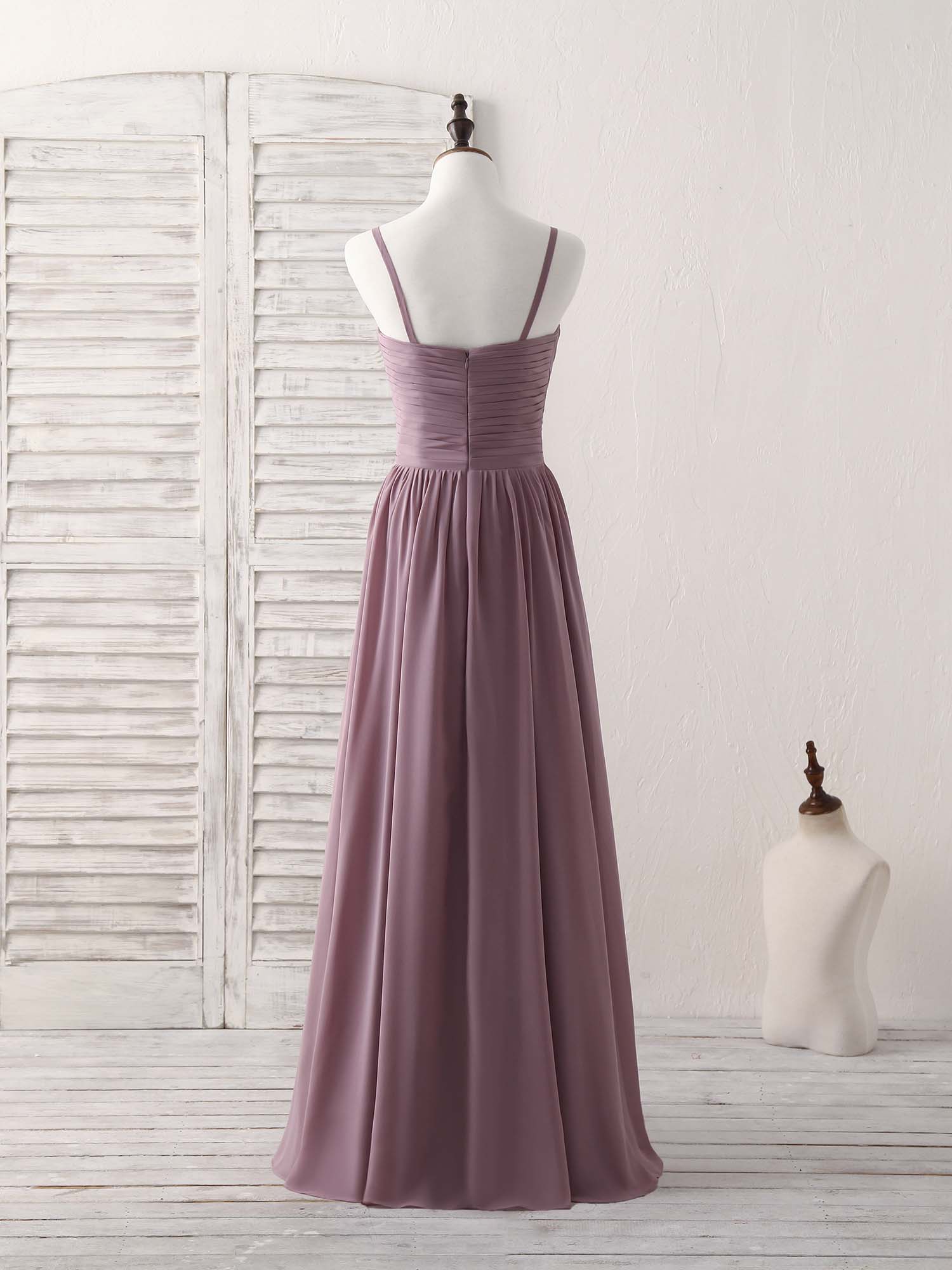 Simple V-Neck Chiffon Bridesmaid Dress: Elegant Long Prom Gown for Women
