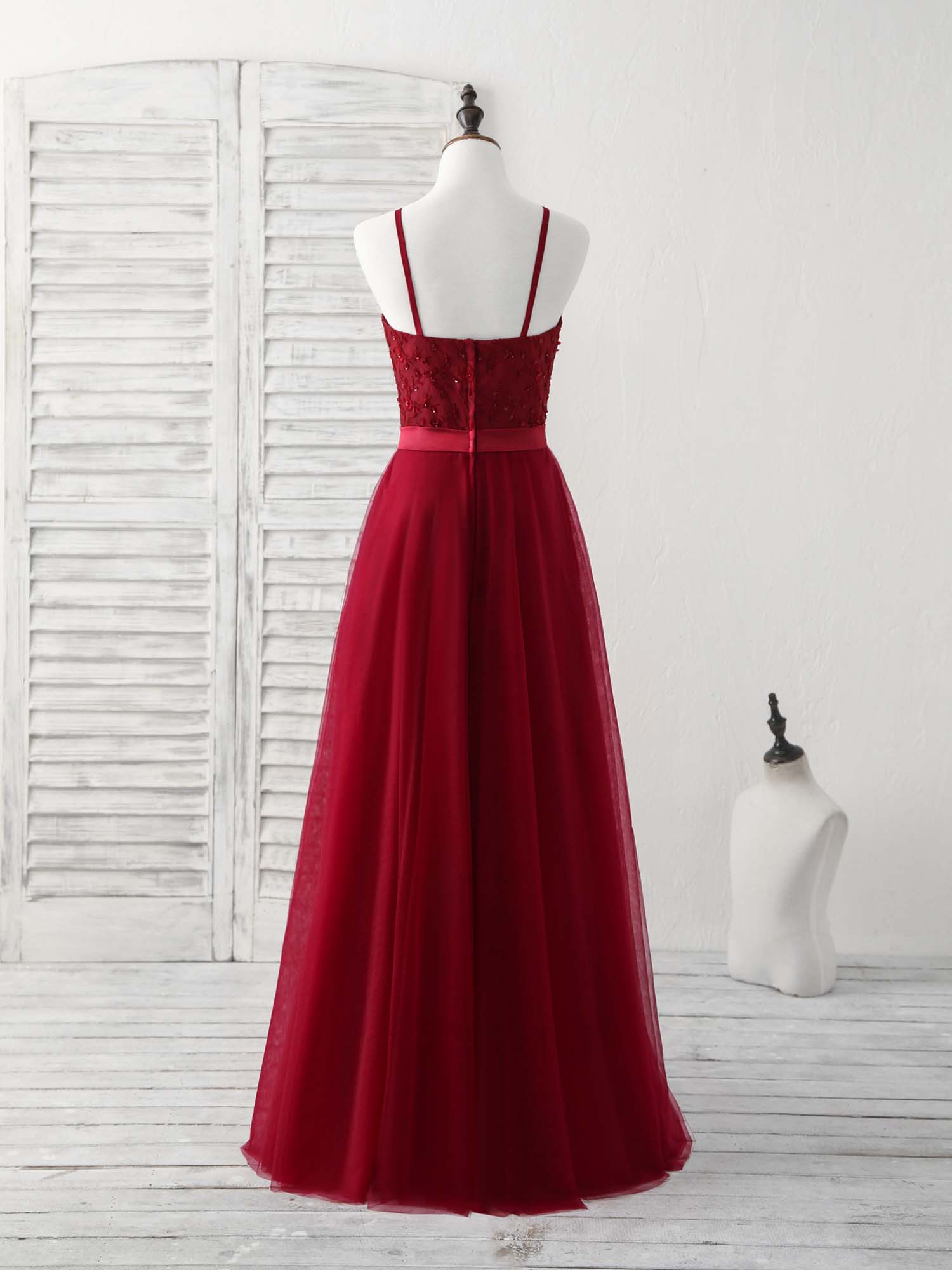 Elegant Burgundy Tulle Lace Long Prom Bridesmaid Dress Gown for Special Occasions Elegant Burgundy Tulle Lace Long Prom Bridesmaid Dress Gown for Special Occasions