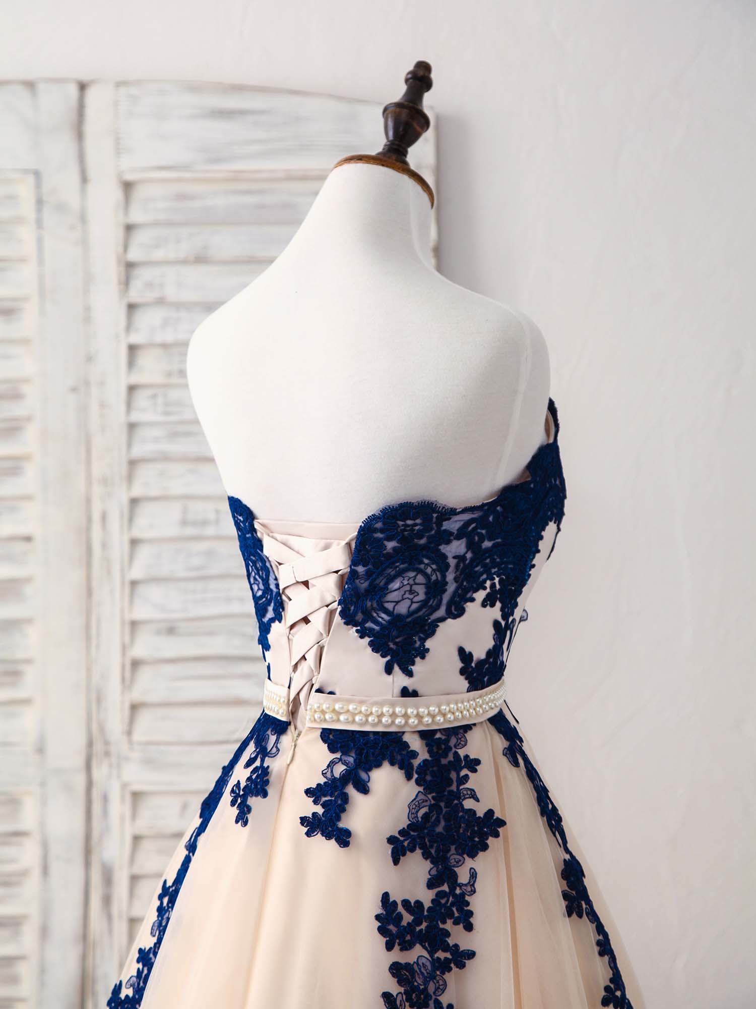 Elegant Sweetheart Tulle Lace Applique Blue Long Prom Bridesmaid Dress