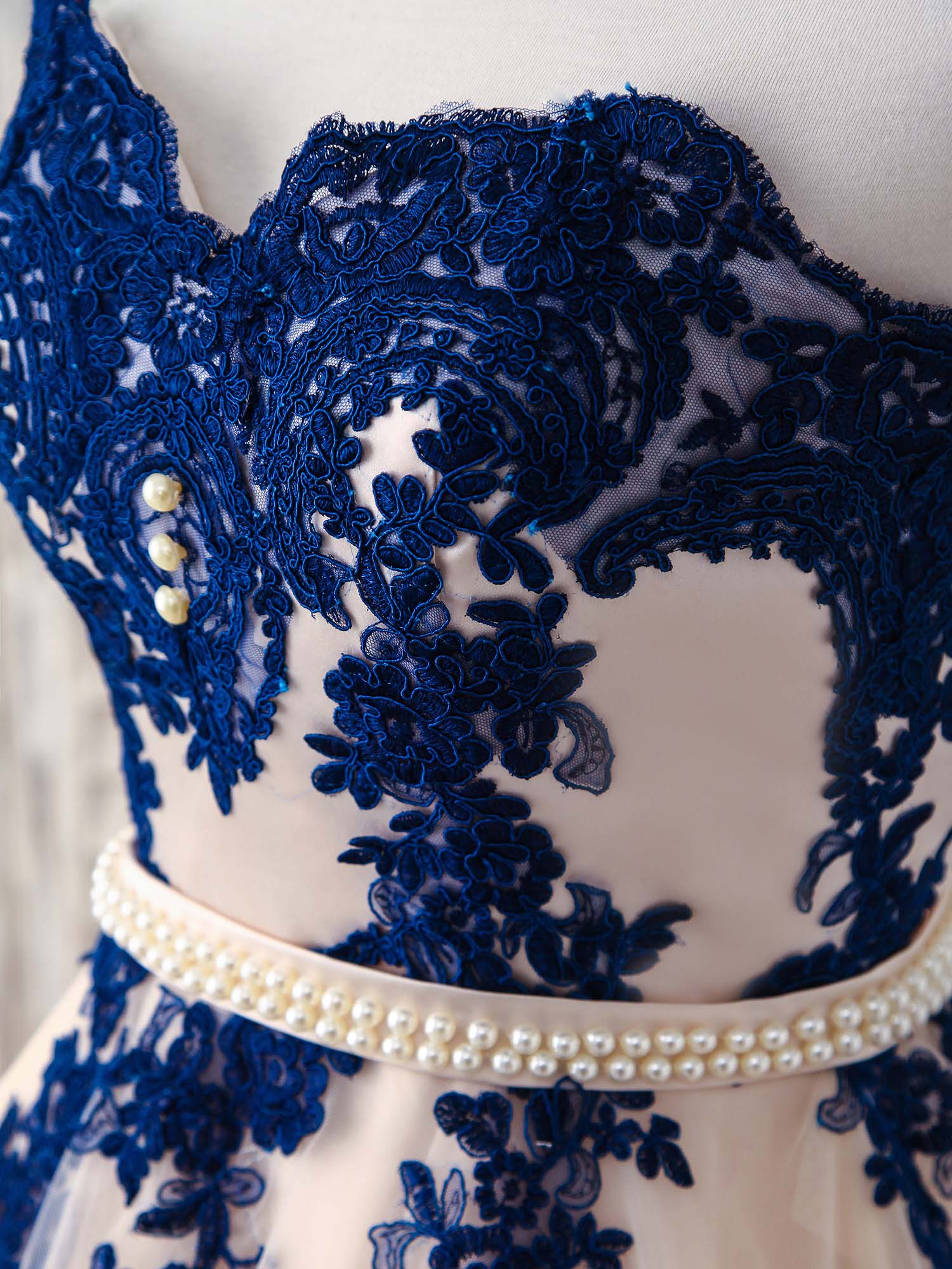 Elegant Sweetheart Tulle Lace Applique Blue Long Prom Bridesmaid Dress