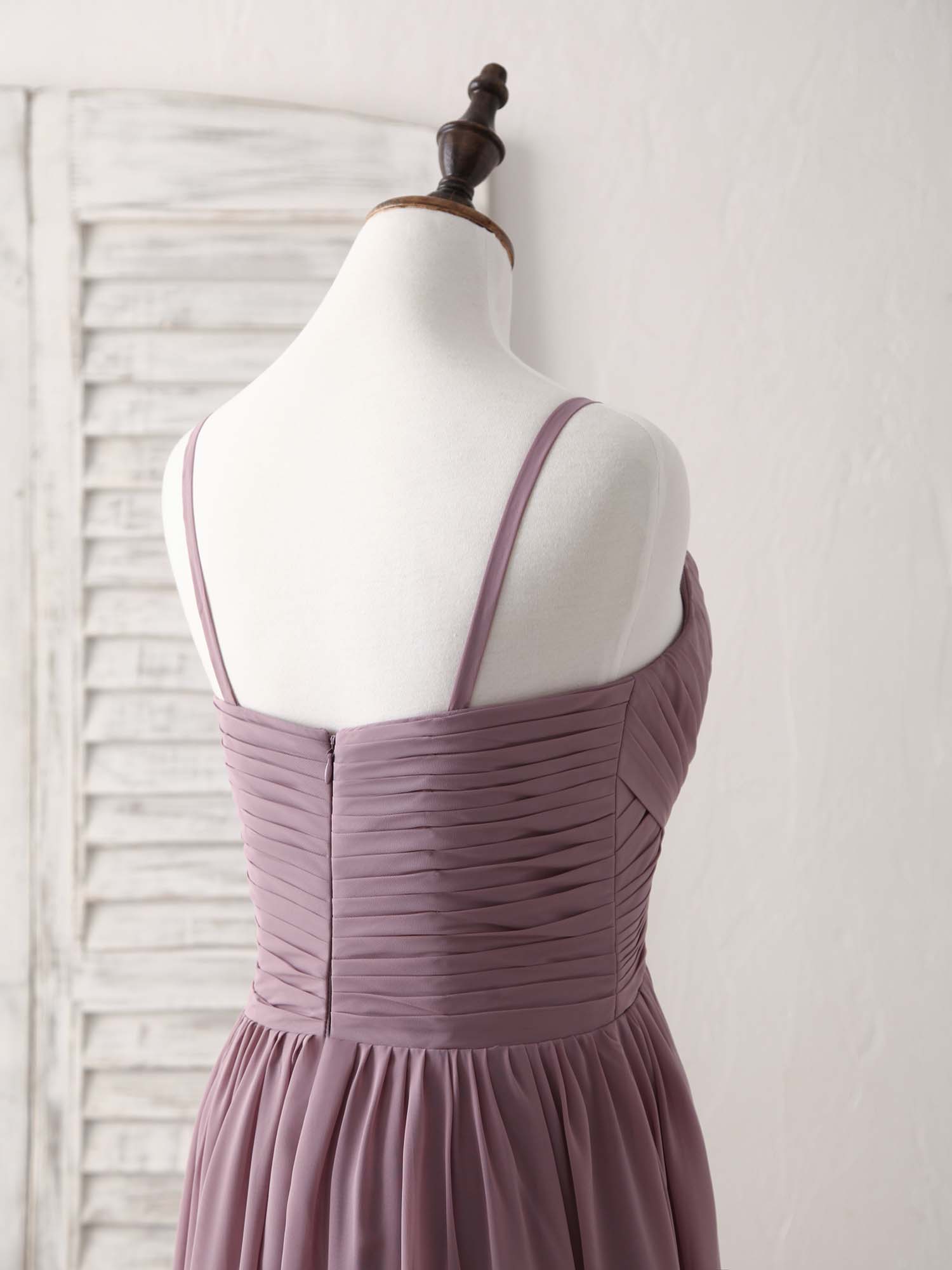 Simple V-Neck Chiffon Bridesmaid Dress: Elegant Long Prom Gown for Women