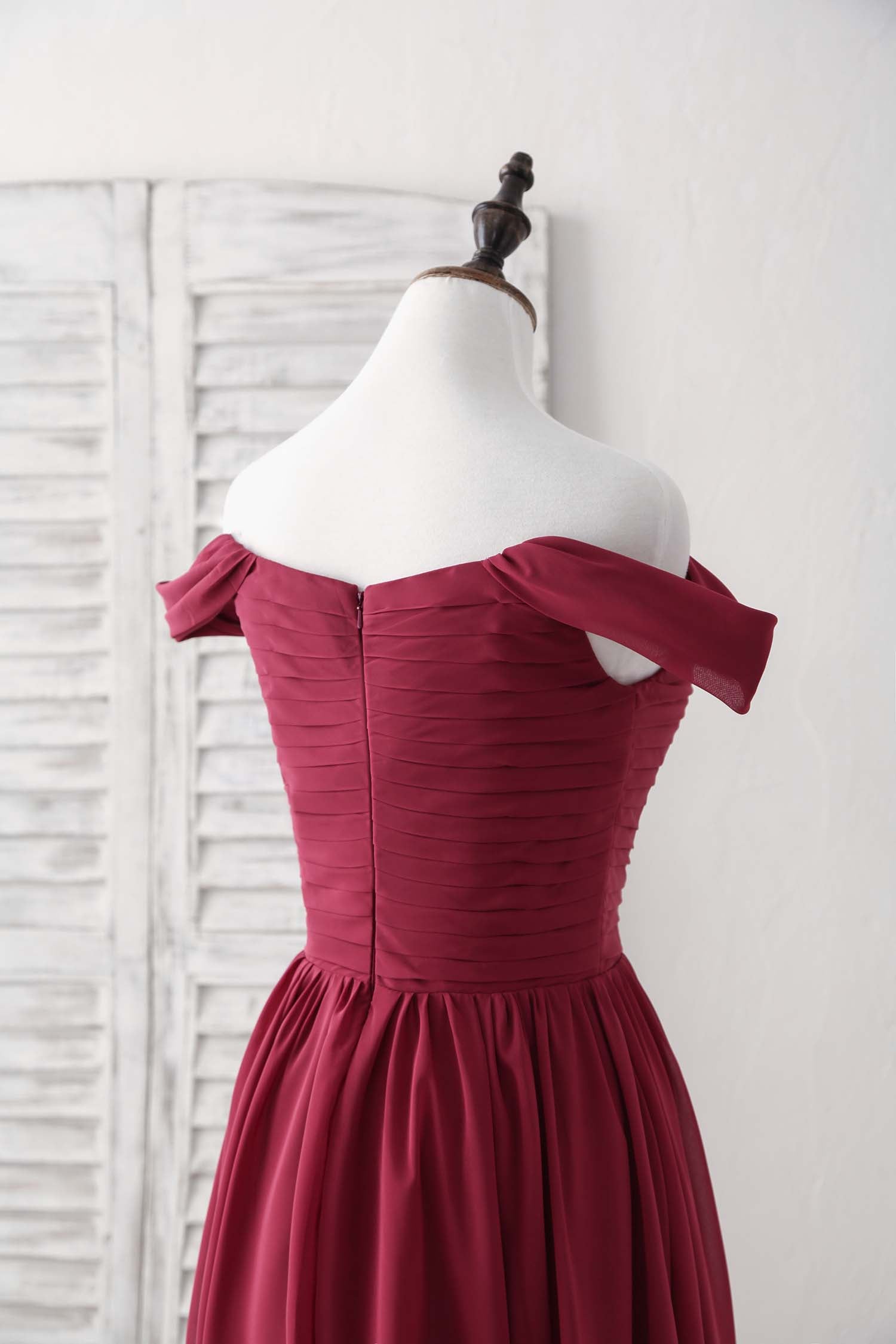 Elegant Burgundy Chiffon Off-Shoulder Long Prom Dress for Bridesmaids
