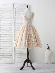 Elegant V-Neck Lace Champagne Short Prom Dress Bridesmaid Party Gown