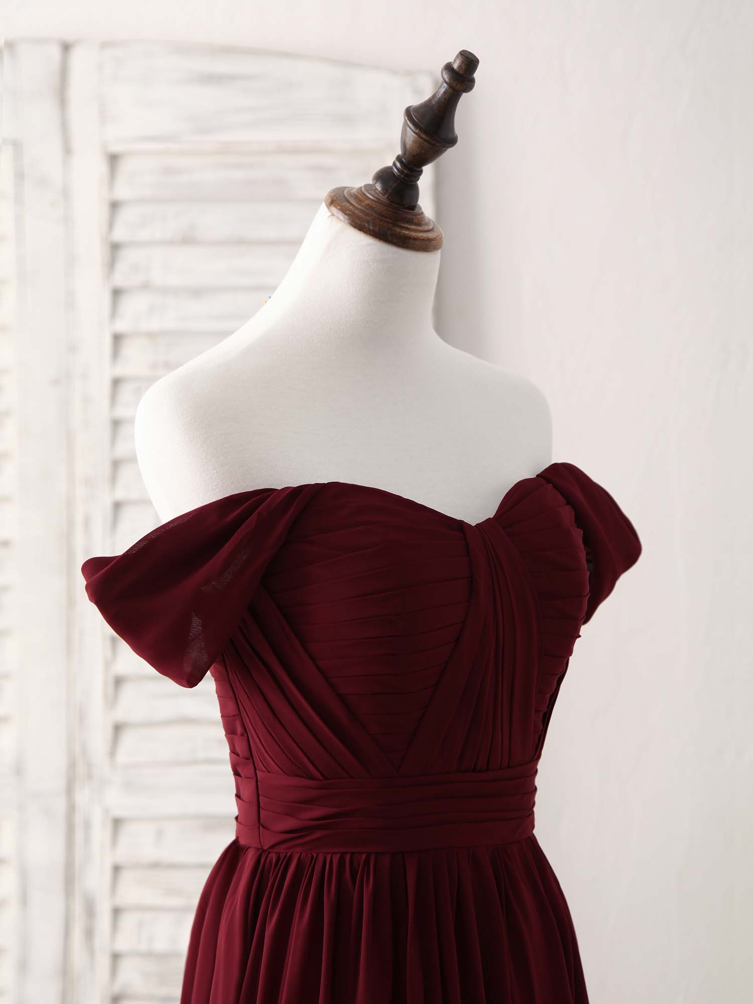 Elegant Burgundy Chiffon Off-Shoulder Long Prom Dress Bridesmaid Gown