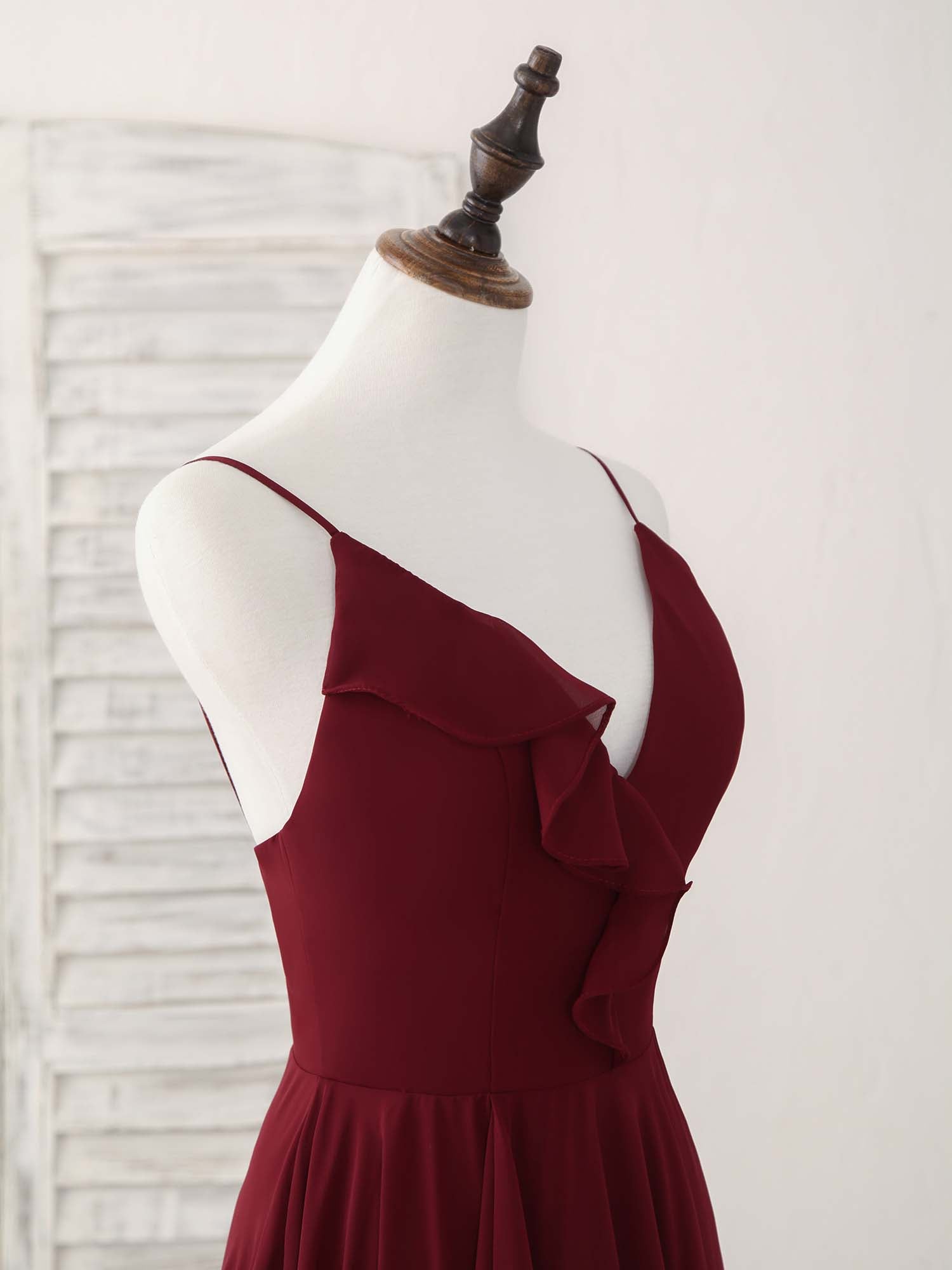 Elegant Burgundy V-Neck Chiffon Gown: Perfect Long Prom or Bridesmaid Dress
