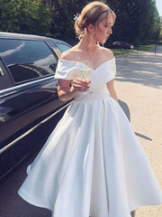Elegant Sweetheart Backless Princess Wedding Dress with Applique Lace and Tulle