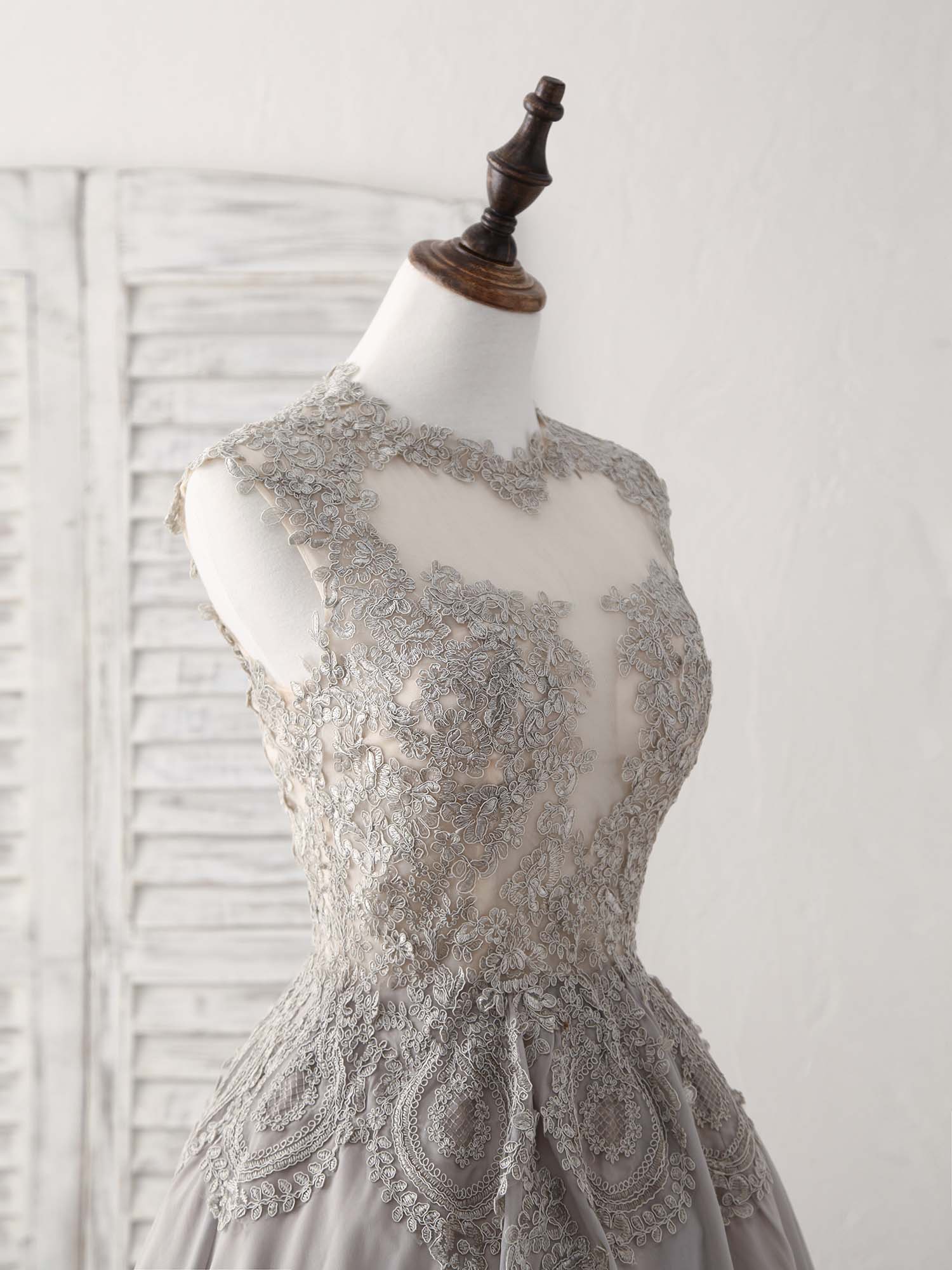 Elegant High-Neck Gray Lace Chiffon Short Prom Dress Bridesmaid Gown