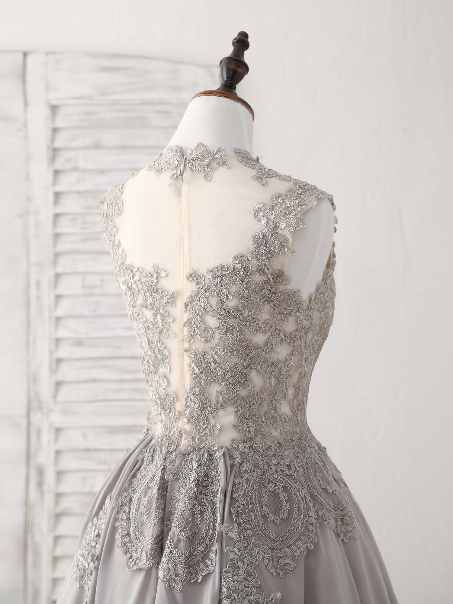 Elegant High-Neck Gray Lace Chiffon Short Prom Dress Bridesmaid Gown