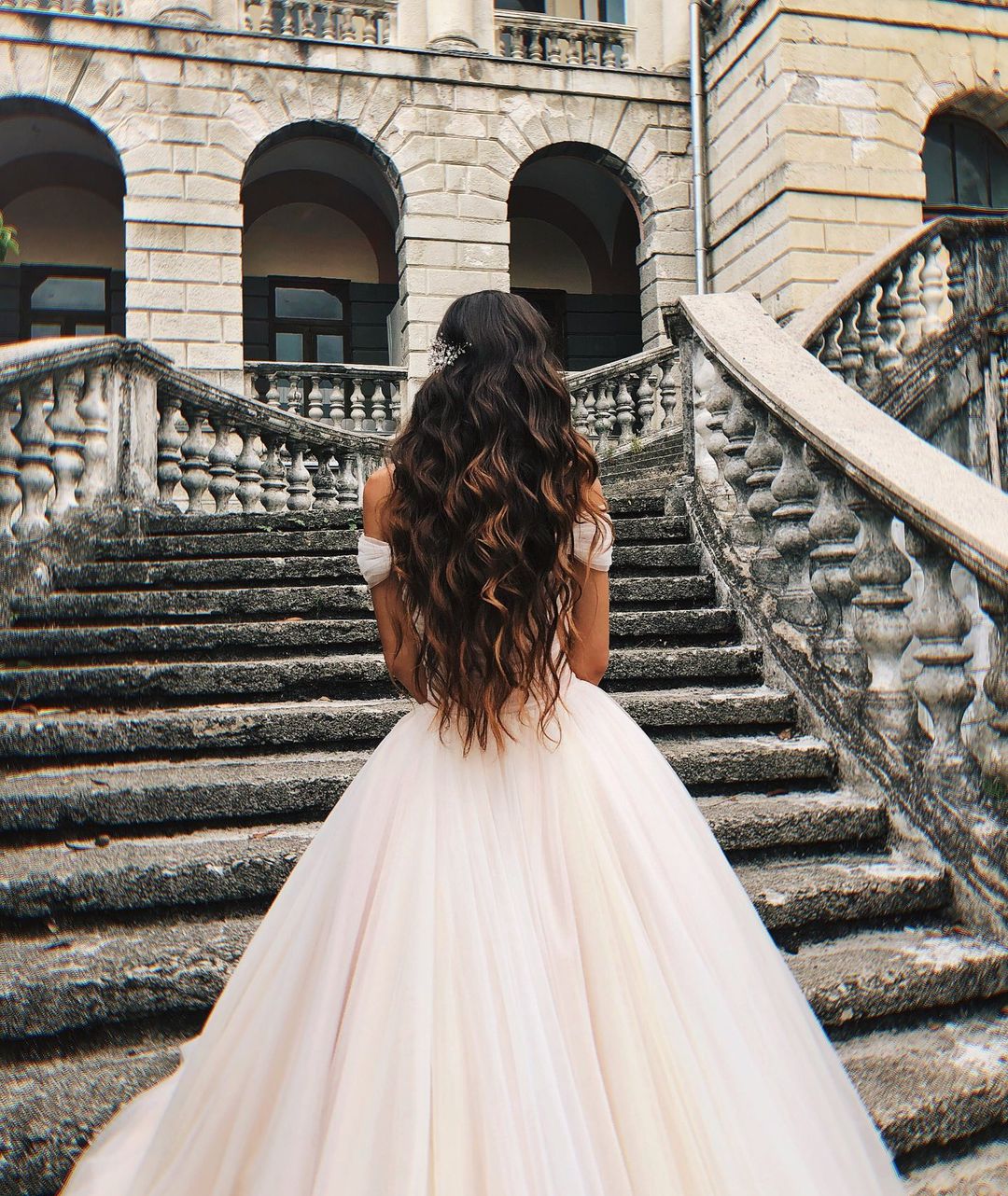 Elegant Off-Shoulder Tulle A-Line Wedding Dress with Chapel Train