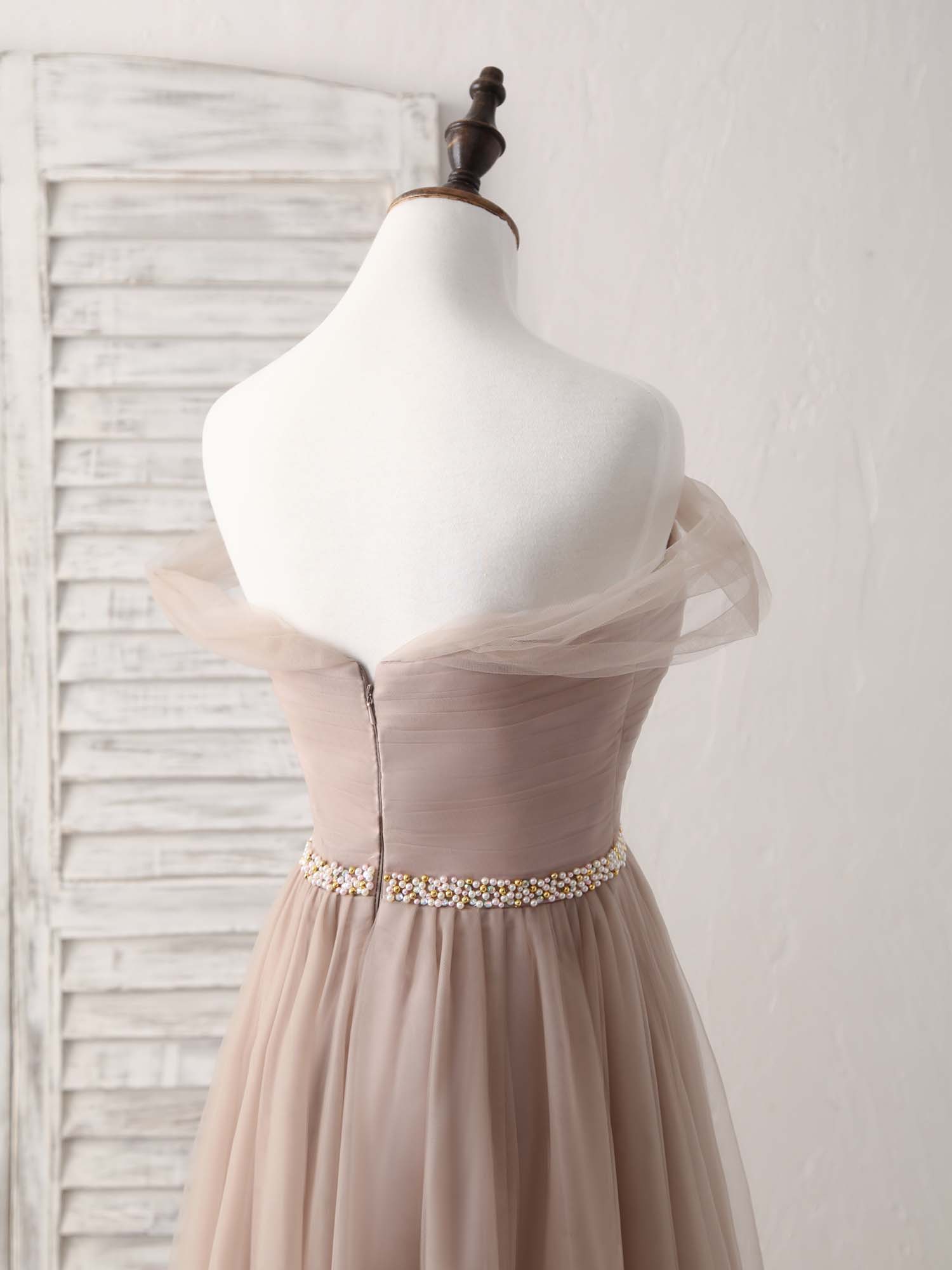 Elegant Champagne Off-Shoulder Tulle Gown for Prom and Evening Wear