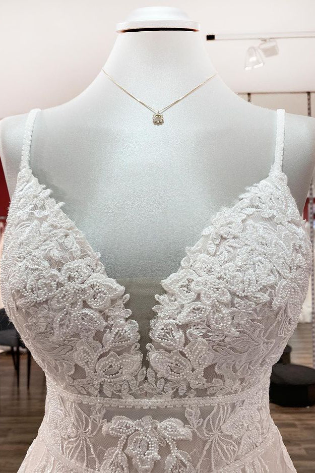 Elegant A-Line V-Neck Tulle Wedding Dress with Lace Appliques and Ruffles