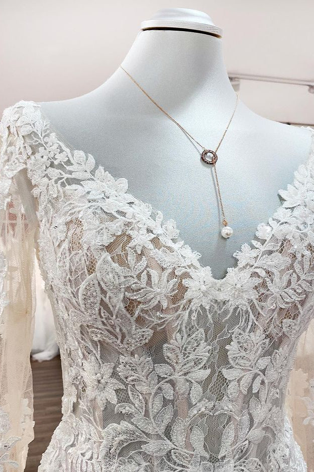 Sweetheart Princess Wedding Dress with Long Sleeves and Lace Appliques