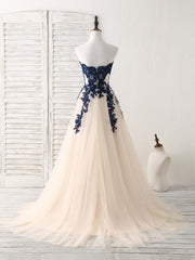 Elegant A-Line Sweetheart Tulle Lace Applique Green Long Prom Bridesmaid Dress
