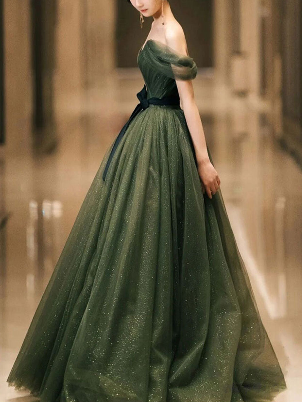 Stunning Green Tulle Long Formal Prom Evening Dress For Women