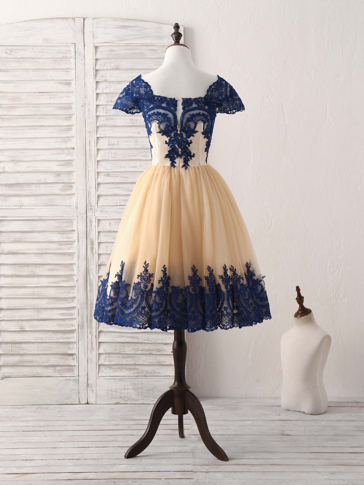 Elegant Champagne Tulle Lace Applique Short Prom Dress Bridesmaid Gown Elegant Champagne Tulle Lace Applique Short Prom Dress Bridesmaid Gown