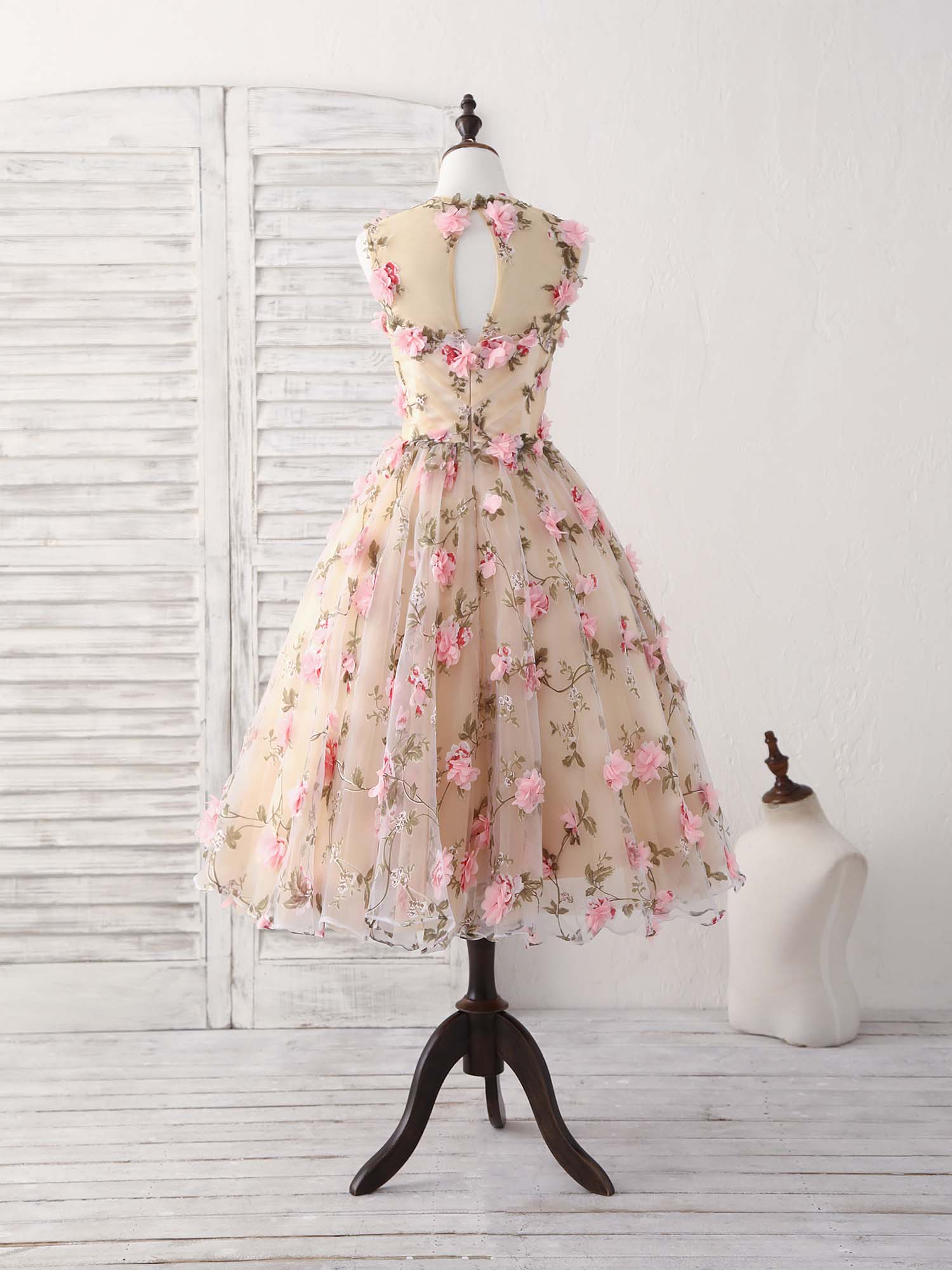 Unique Champagne 3D Applique Short Prom Dress Cute Homecoming Dress Unique Champagne 3D Applique Short Prom Dress Cute Homecoming Dress