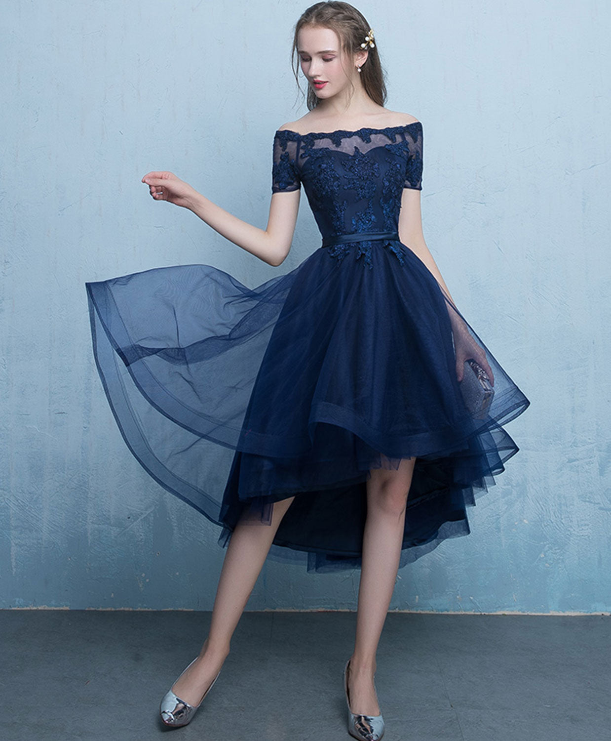 Robe de soirée courte bleu foncé en tulle et dentelle