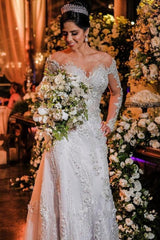 Elegant Off-Shoulder Long Sleeve Mermaid Wedding Gown with Exquisite Lace Appliques