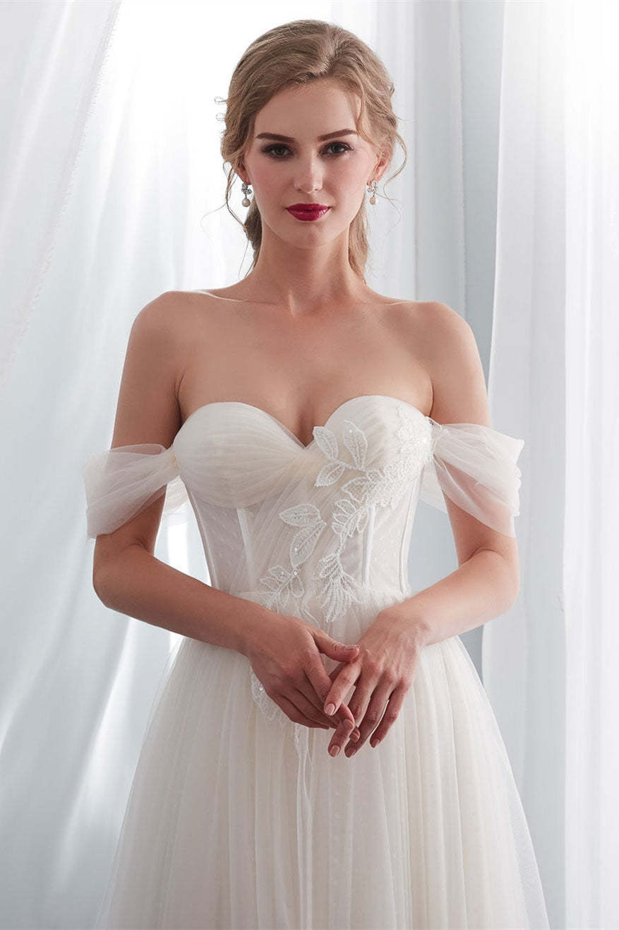 Romantic Off-the-Shoulder Tulle A-Line Bridal Gown with Appliqué