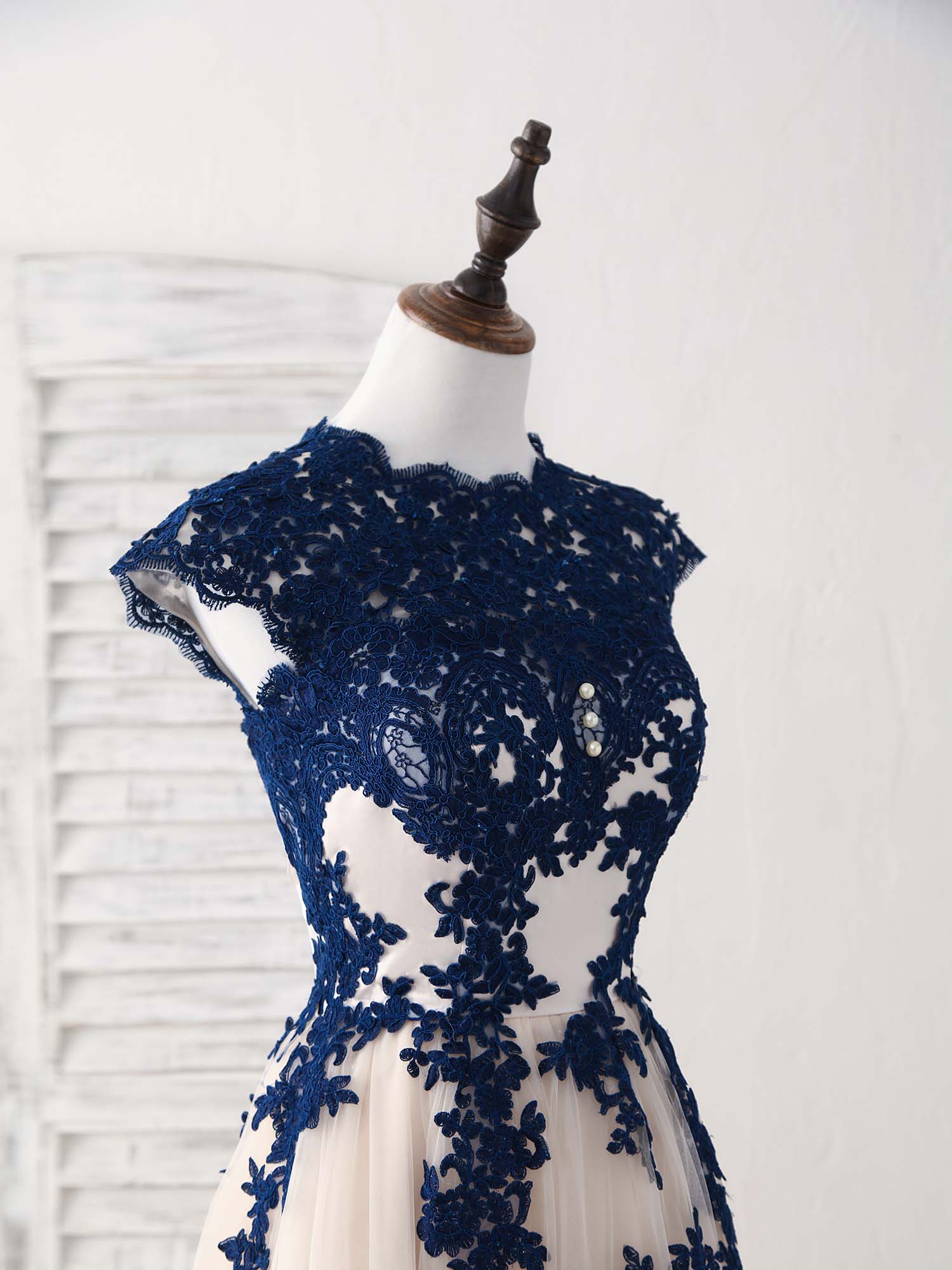 Elegant Dark Blue Lace Tulle High-Low Prom Bridesmaid Dress for Women