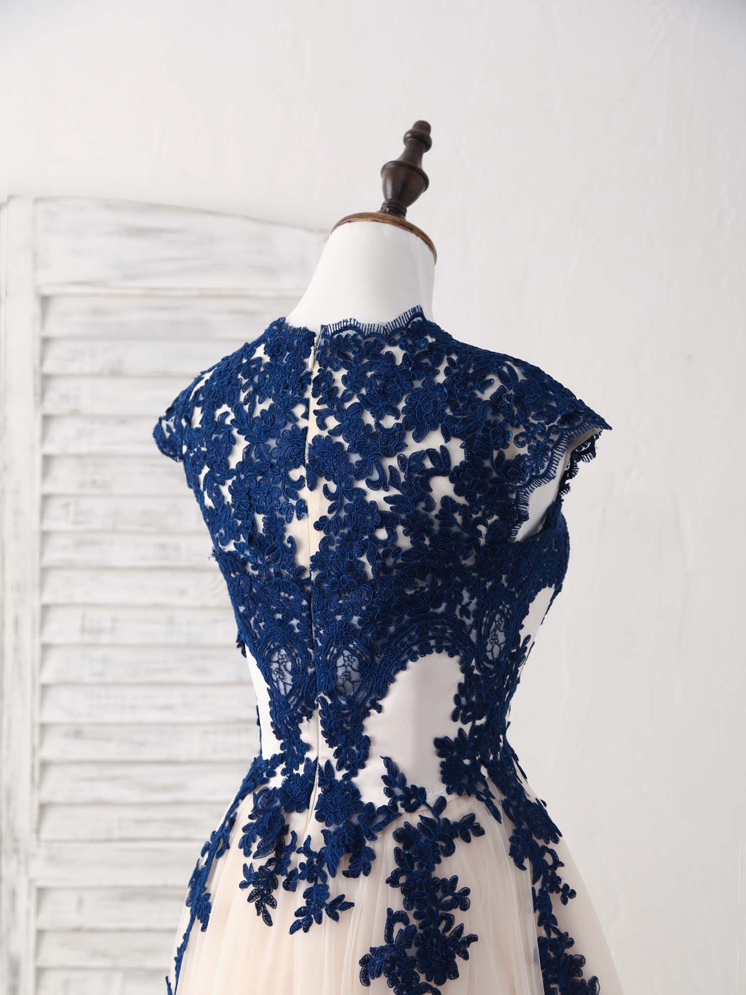 Elegant Dark Blue Lace Tulle High-Low Prom Bridesmaid Dress for Women