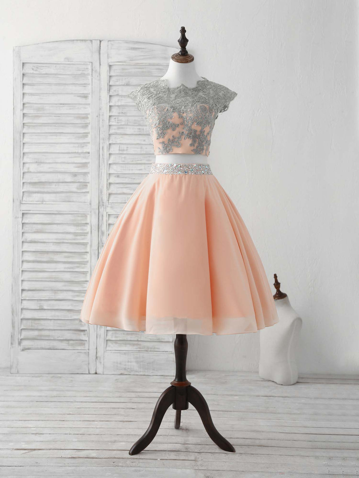 Elegant Two-Piece Lace Short Prom Dress, Perfect for Homecoming and Special Events Elegant Two-Piece Lace Short Prom Dress, Perfect for Homecoming and Special Events
