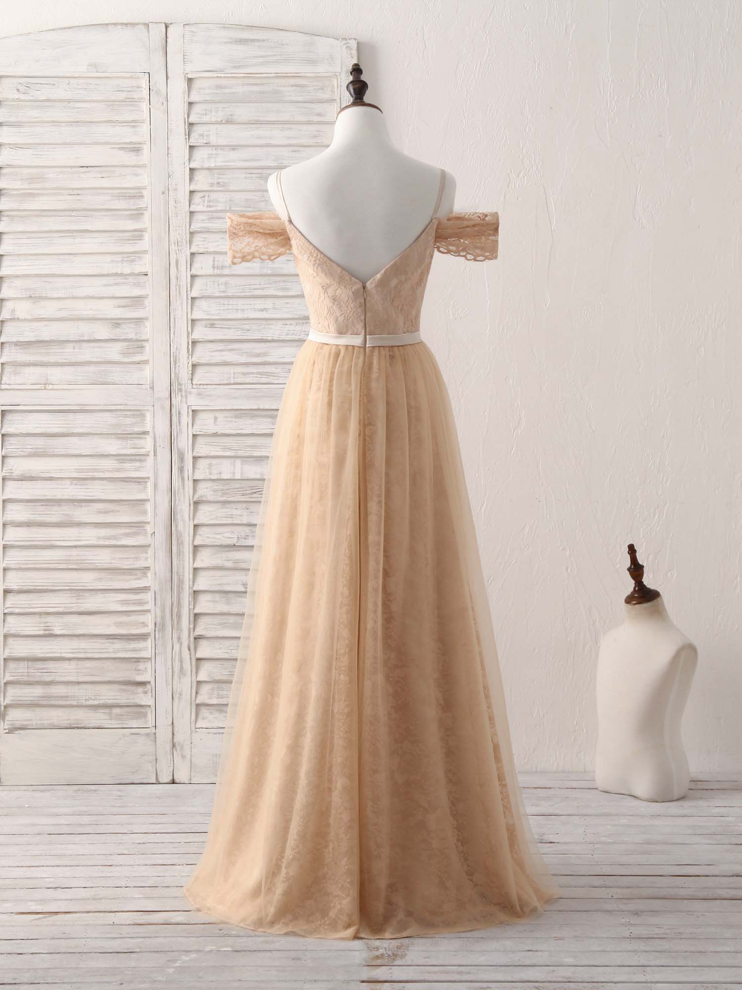 Elegant Champagne Off-Shoulder Lace Tulle Long Bridesmaid Dress for Special Occasions