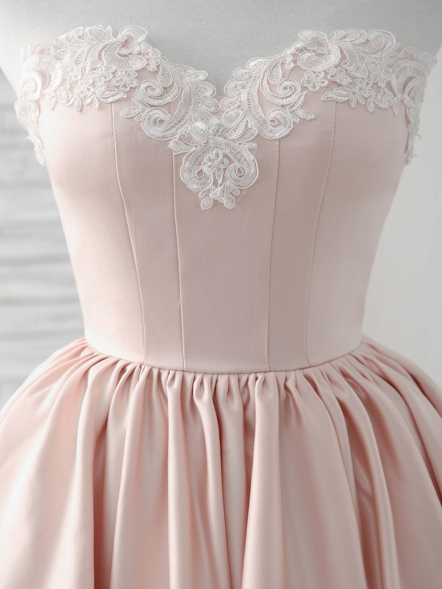 Elegant Pink Sweetheart Neck Short Prom Dress - Perfect for Homecoming & Parties