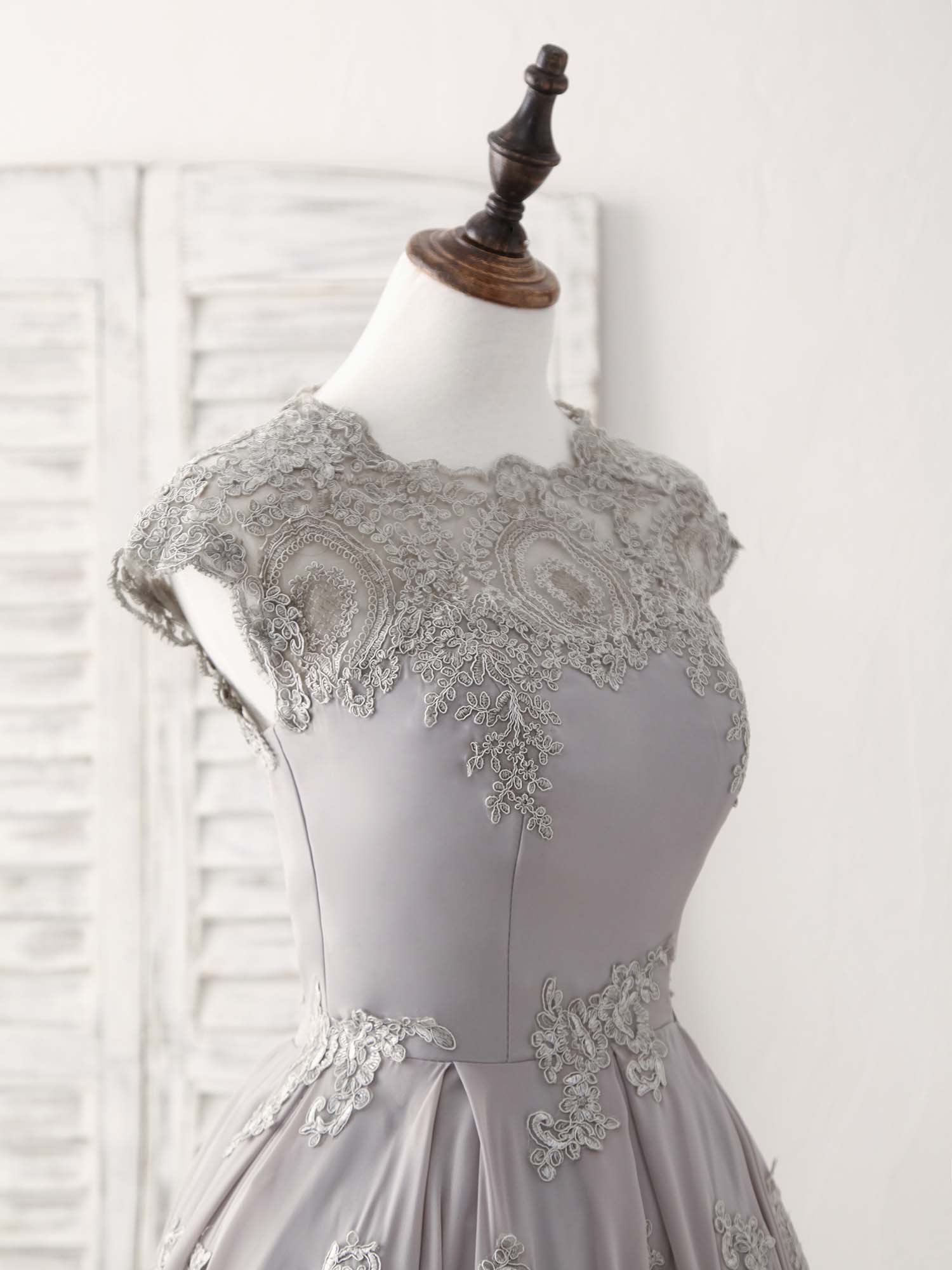 Elegant Gray Round Neck Lace Short Prom Dress, Perfect Gray Bridesmaid Gown