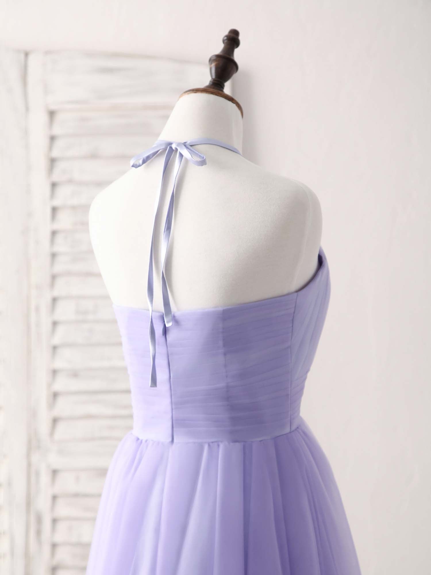 Elegant Purple Tulle Short Prom Dress: Simple Homecoming Gown with Flirty Silhouette