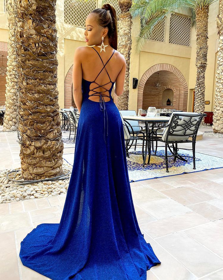 Elegant Royal Blue Spaghetti Strap Mermaid Evening Gown with Thigh Split