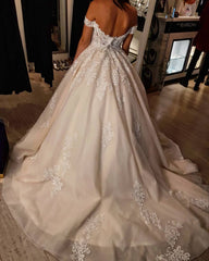 Long A-Line Princess Off-Shoulder Wedding Tulle Lace Dress
