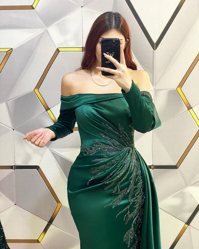Elegant Off-Shoulder Dark Green Pleated Mermaid Prom Gown for Formal Events