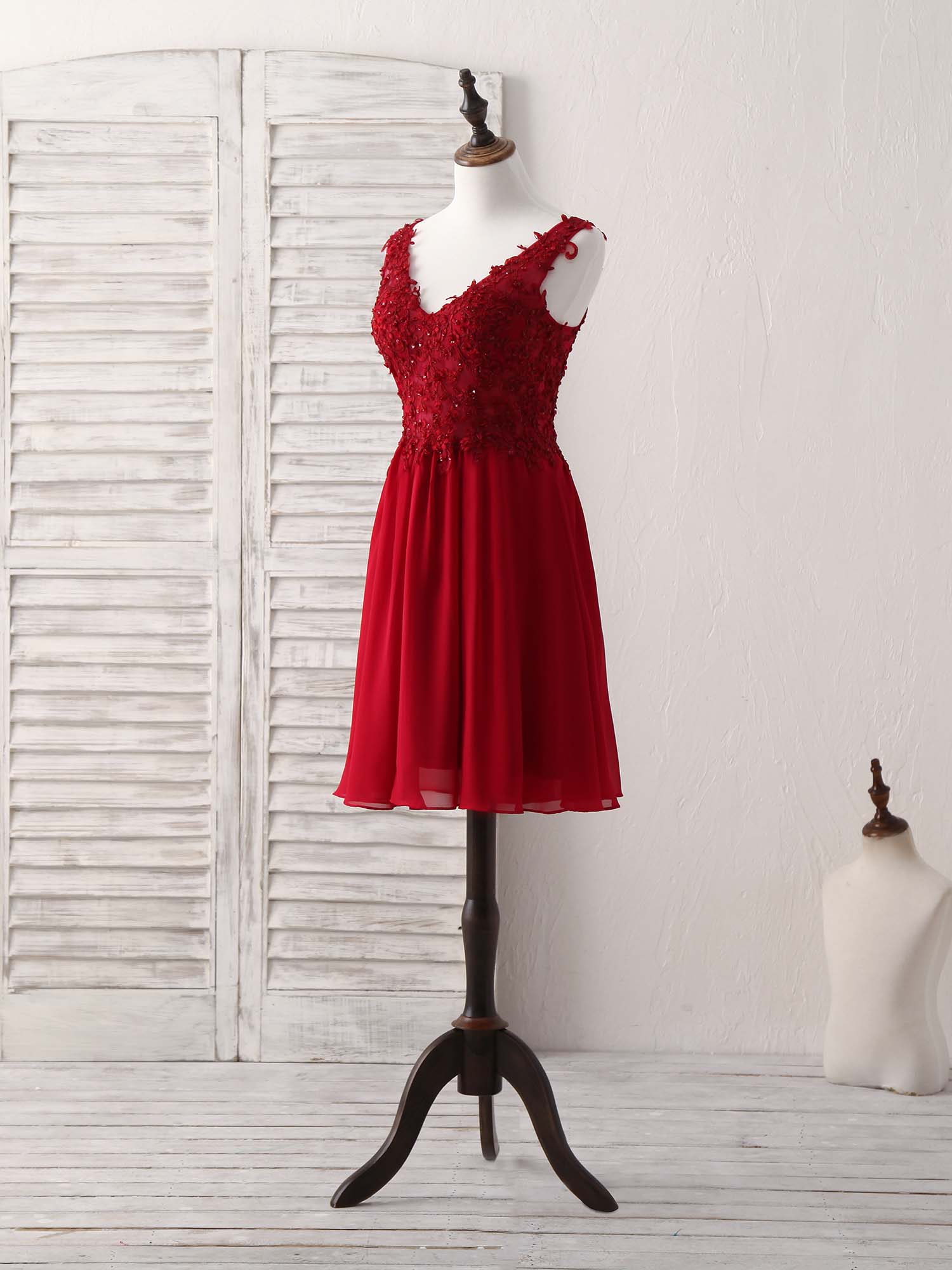 Elegant Burgundy Chiffon Lace Short Prom Dress