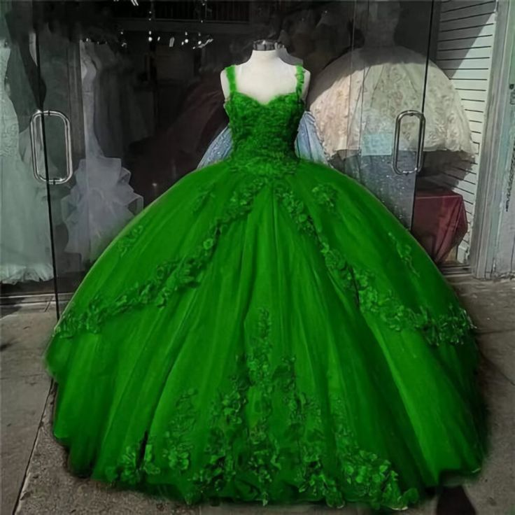 Ivory Tulle Ball Gown Sweet 16 Lace Applique Quinceanera Dress