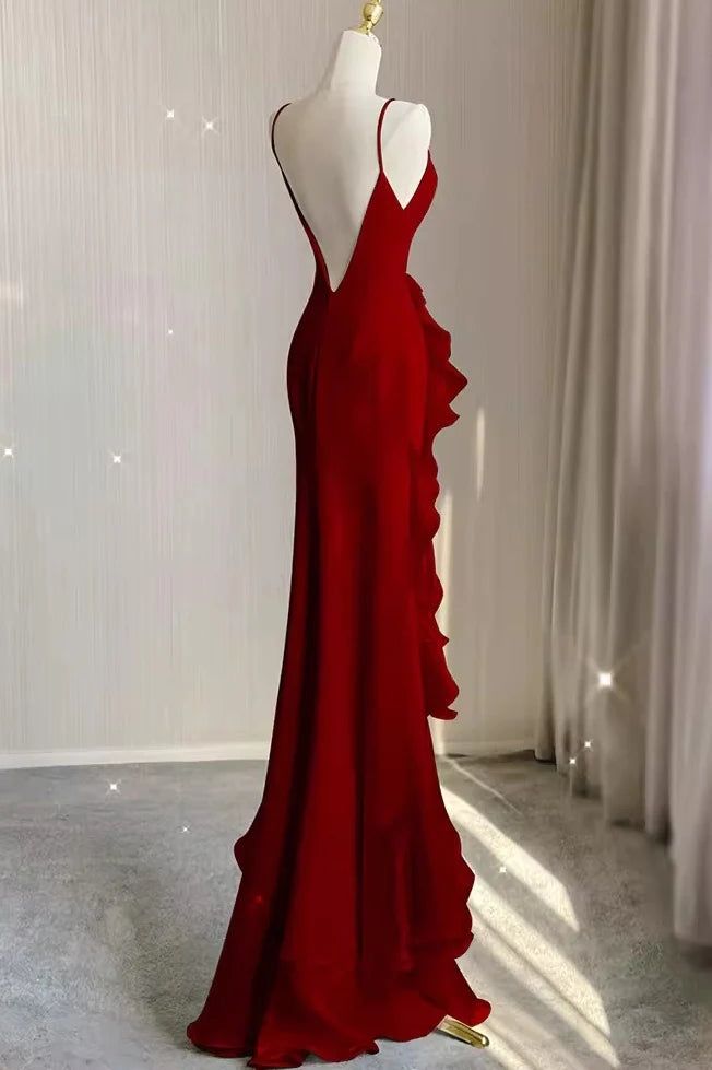 Elegant White Sheath Halter Backless Wedding Dress Perfect for Brides