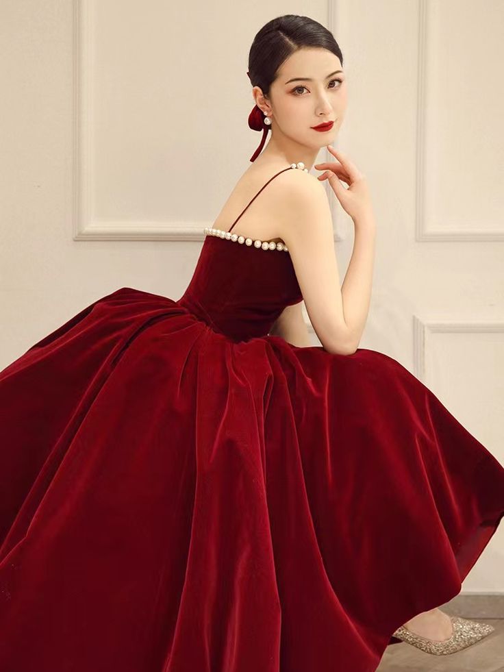 chinese dress ladies Red Velvet Spaghetti-Strap Evening Gown with Lace-Up Back chinese dress ladies Red Velvet Spaghetti-Strap Evening Gown with Lace-Up Back