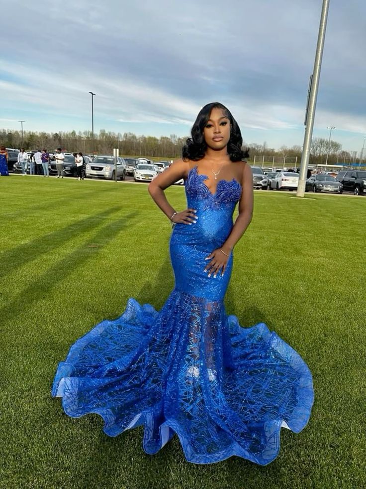 Blue Tulle Mermaid Prom Gown Sleeveless Built-in Bra Evening Dress