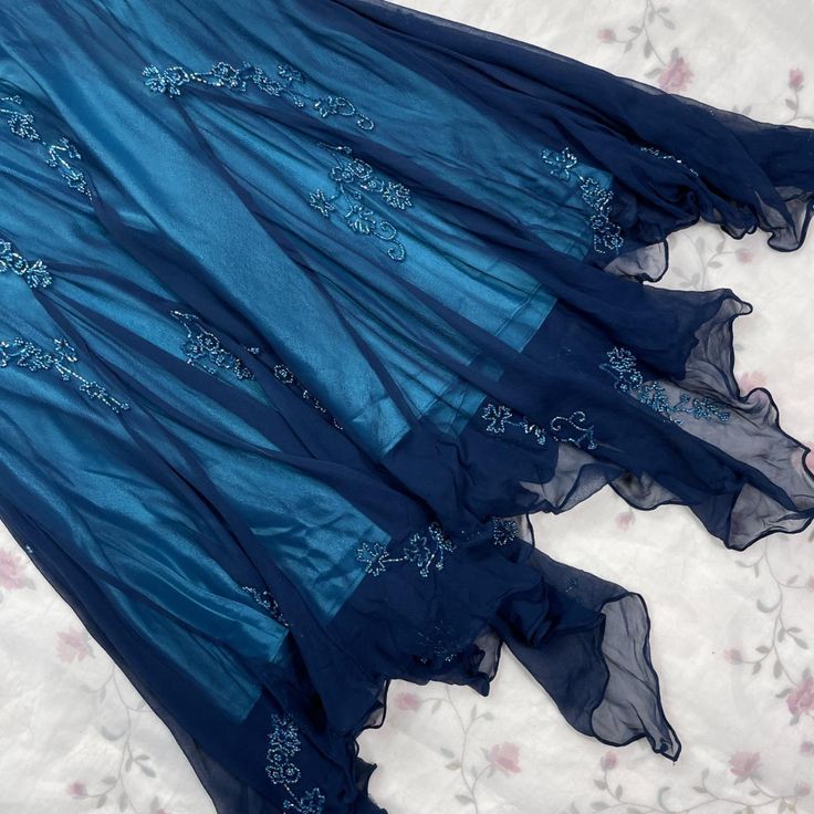 Elegant Halter Long Prom Party Dress Evening Gown For Women