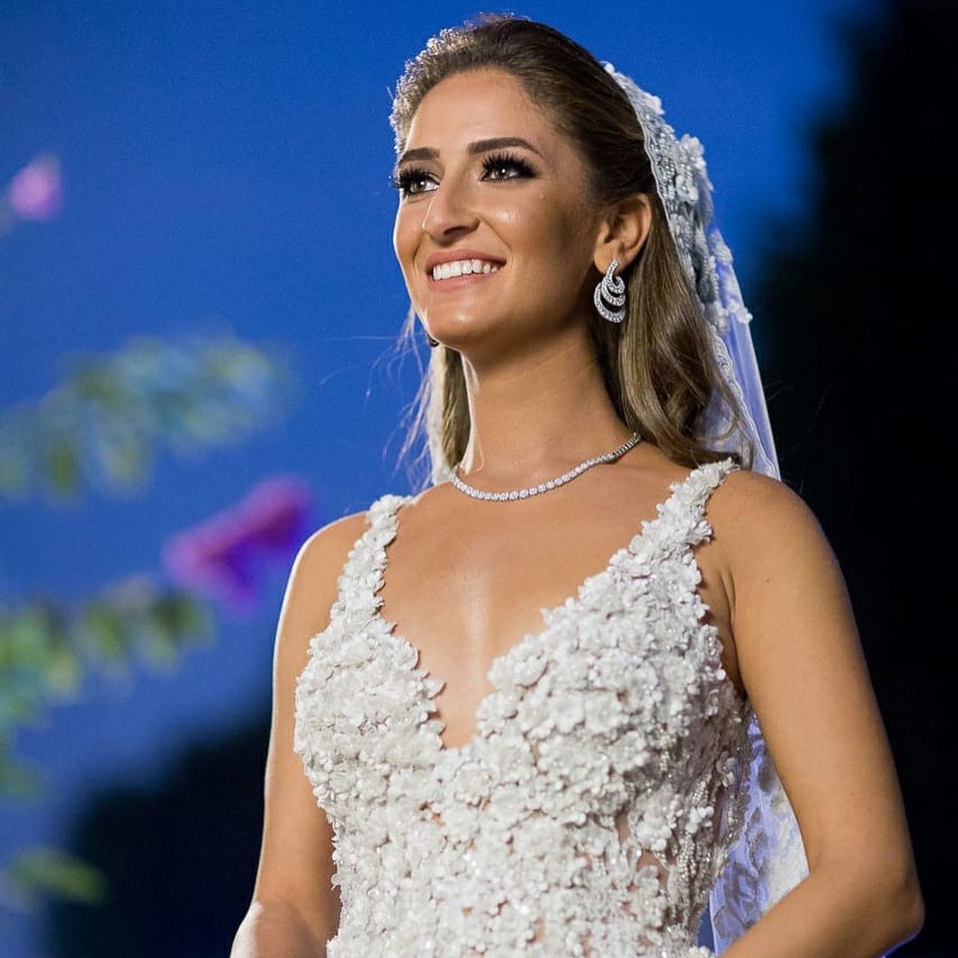 Elegant Spaghetti Straps Sweetheart A-Line Wedding Dress with Floral Lace Tulle