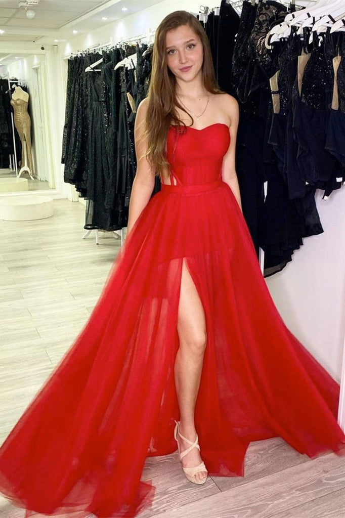 Sweetheart Red Evening Dress with Slit: Elegant A-Line Floor-Length Prom Gown