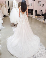 Elegant A-Line V-Neck Lace & Tulle Backless Wedding Dress