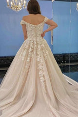 Elegant A-Line Wedding Dress with Lace Tulle and Spaghetti Straps