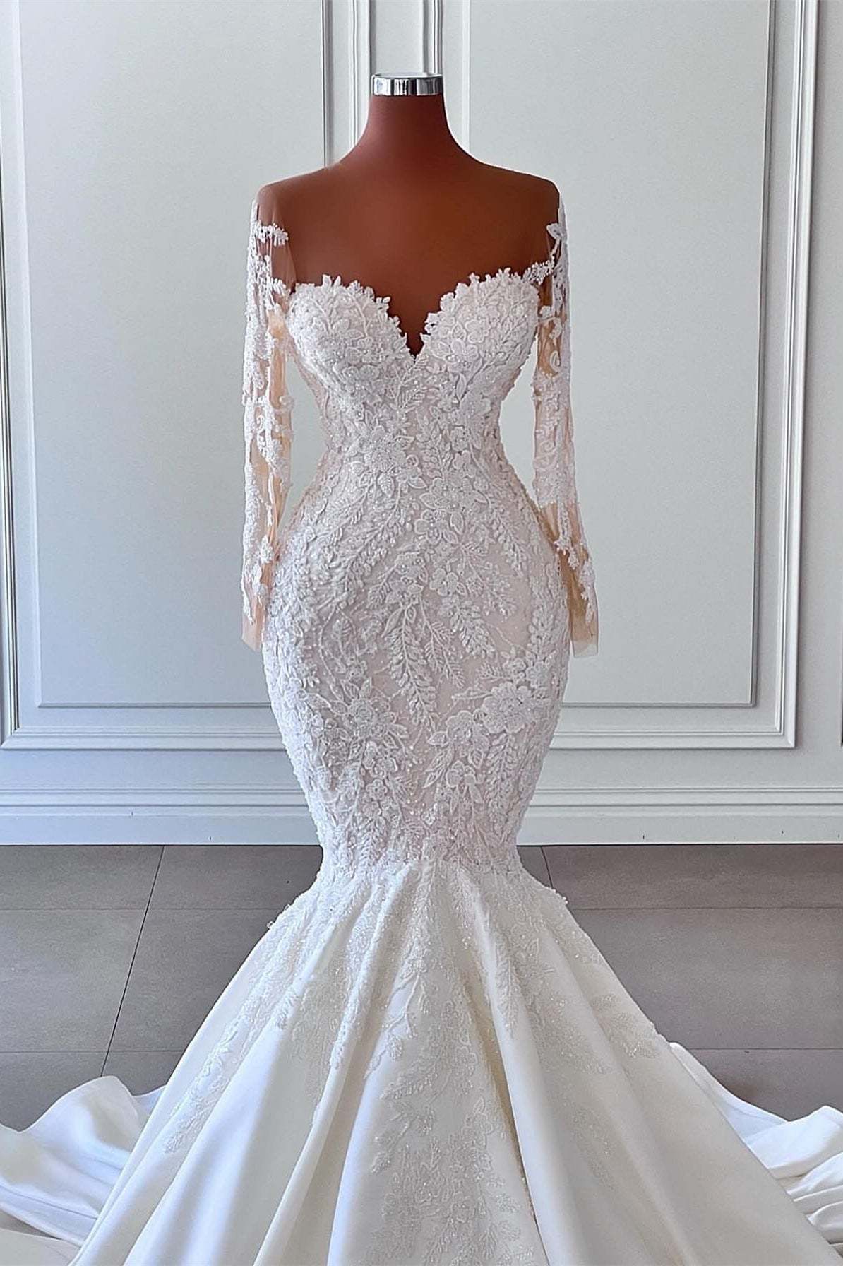Sweetheart Off-Shoulder Long Sleeve Mermaid Wedding Dress with Applique
