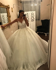 Elegant Spaghetti Strap V-Neck Floor-Length Ball Gown Wedding Dress with Lace Appliques
