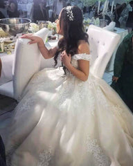 Long A-Line Princess Off-Shoulder Wedding Tulle Lace Dress