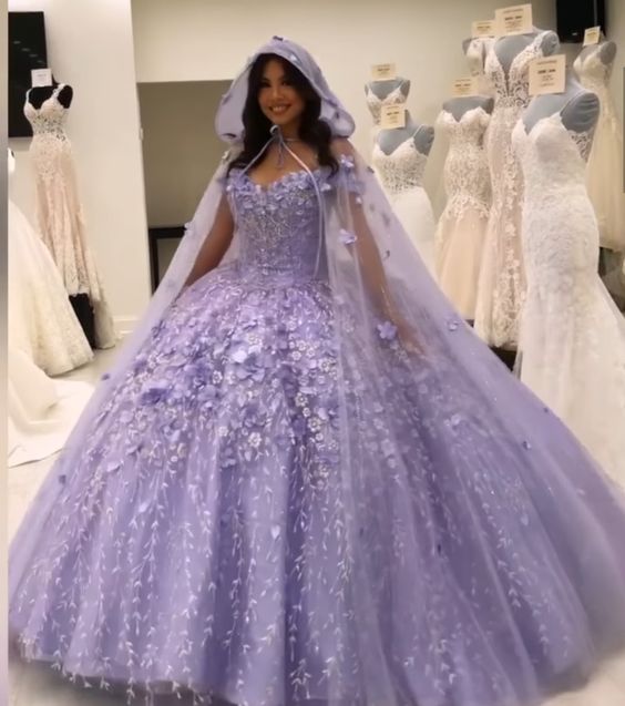 Tulle Lace-Up Ball Gown Prom Dress with Built-In Bra