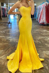 Exquisite Yellow Mermaid Prom Dress - Elegant Strapless Evening Gown